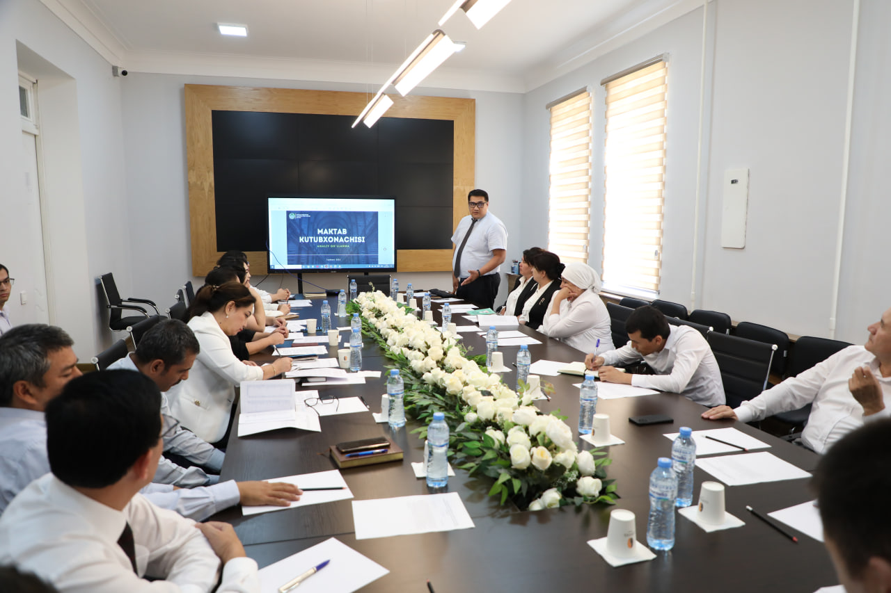 Maktabdan tashqari ta’lim muassasalari uchun ishlab chiqilgan yangi qo‘llanmalar muhokama qilindi