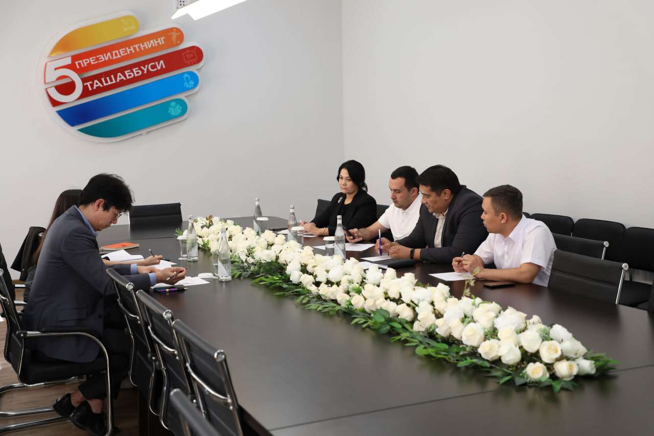 Maktabdan tashqari ta’lim sohasida xalqaro hamkorlik loyihalari muhokama qilindi